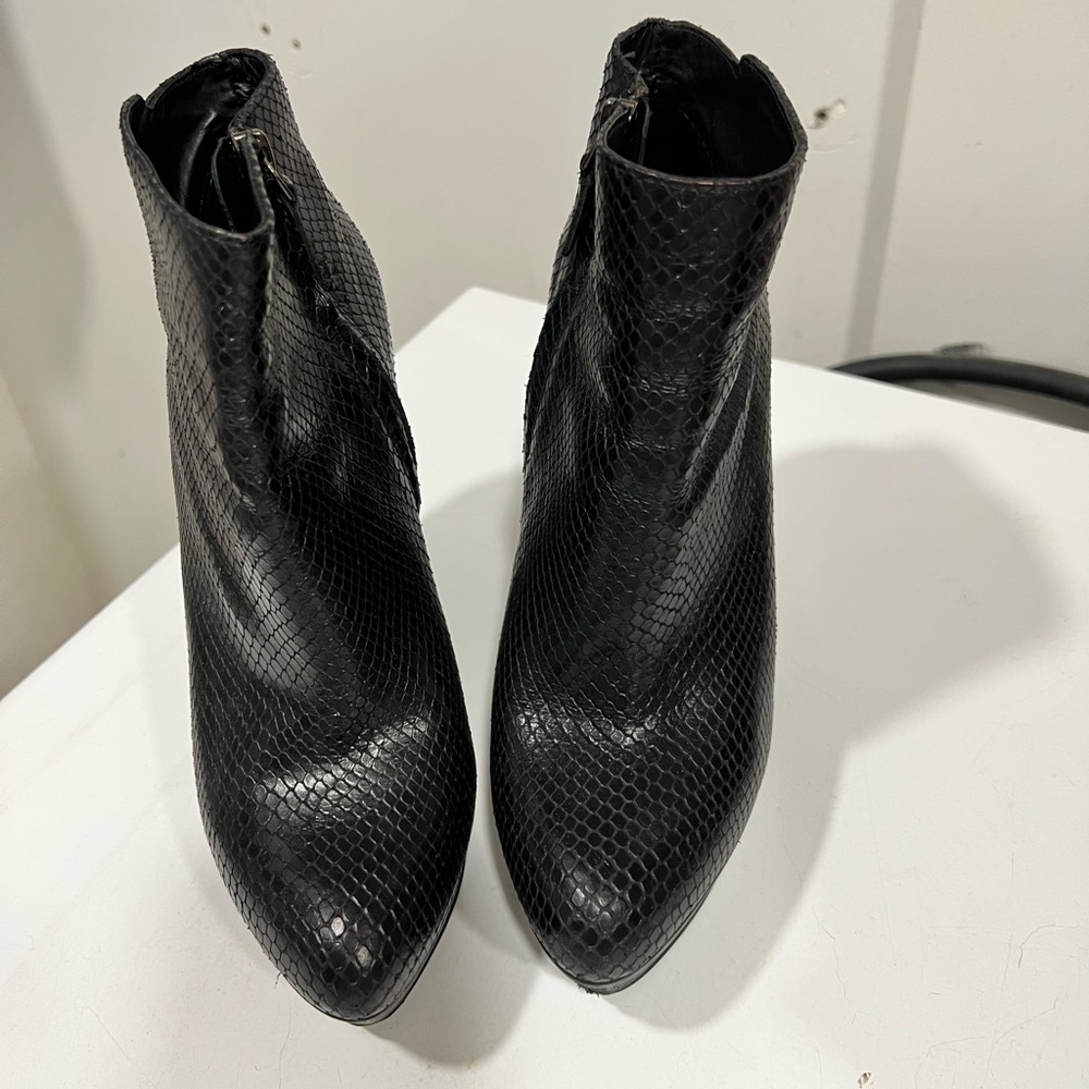 Good condition black ankle boots
